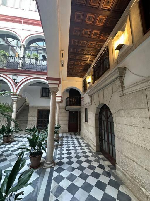 Apartamento Patio Sevillano Frente Catedral Seville Exterior photo